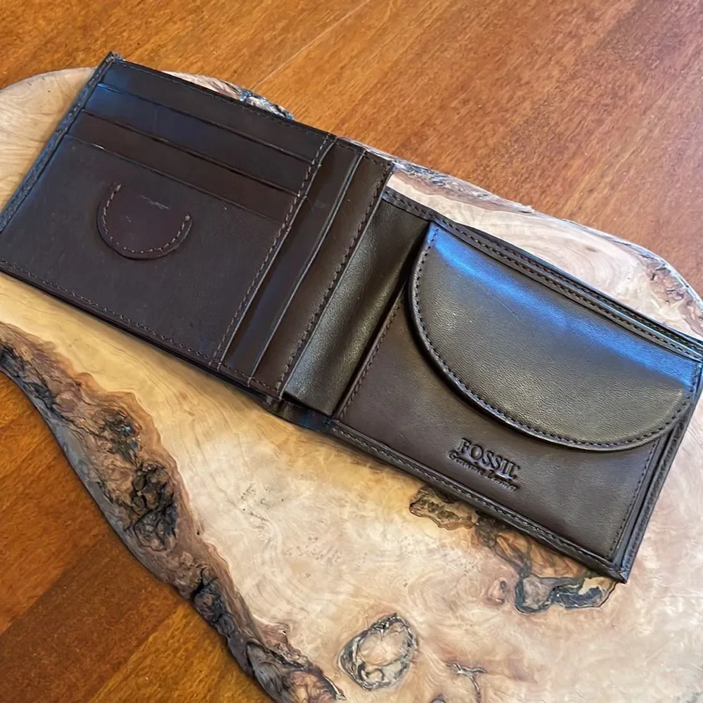 Fossil euc wallet